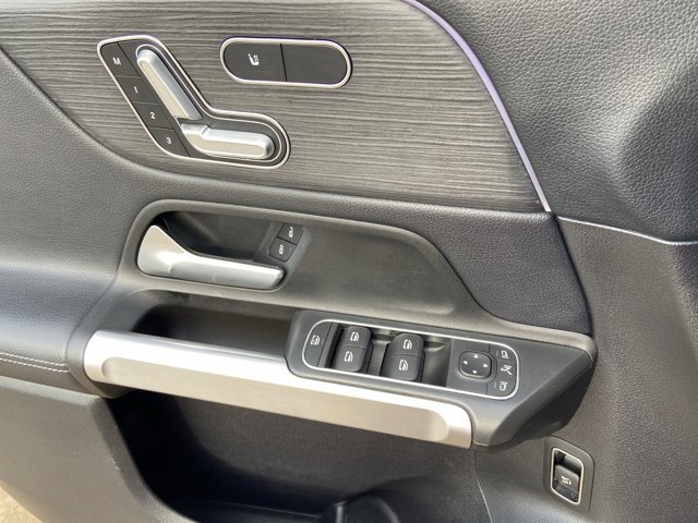 Used 2021 Mercedes-Benz GLB 250 4MATIC image 47