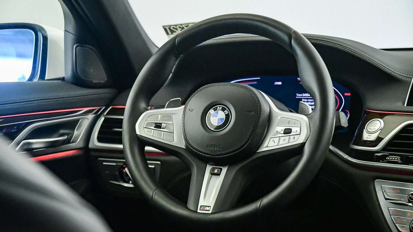 Used 2022 BMW 740i w/ M Sport Package RWD image 13