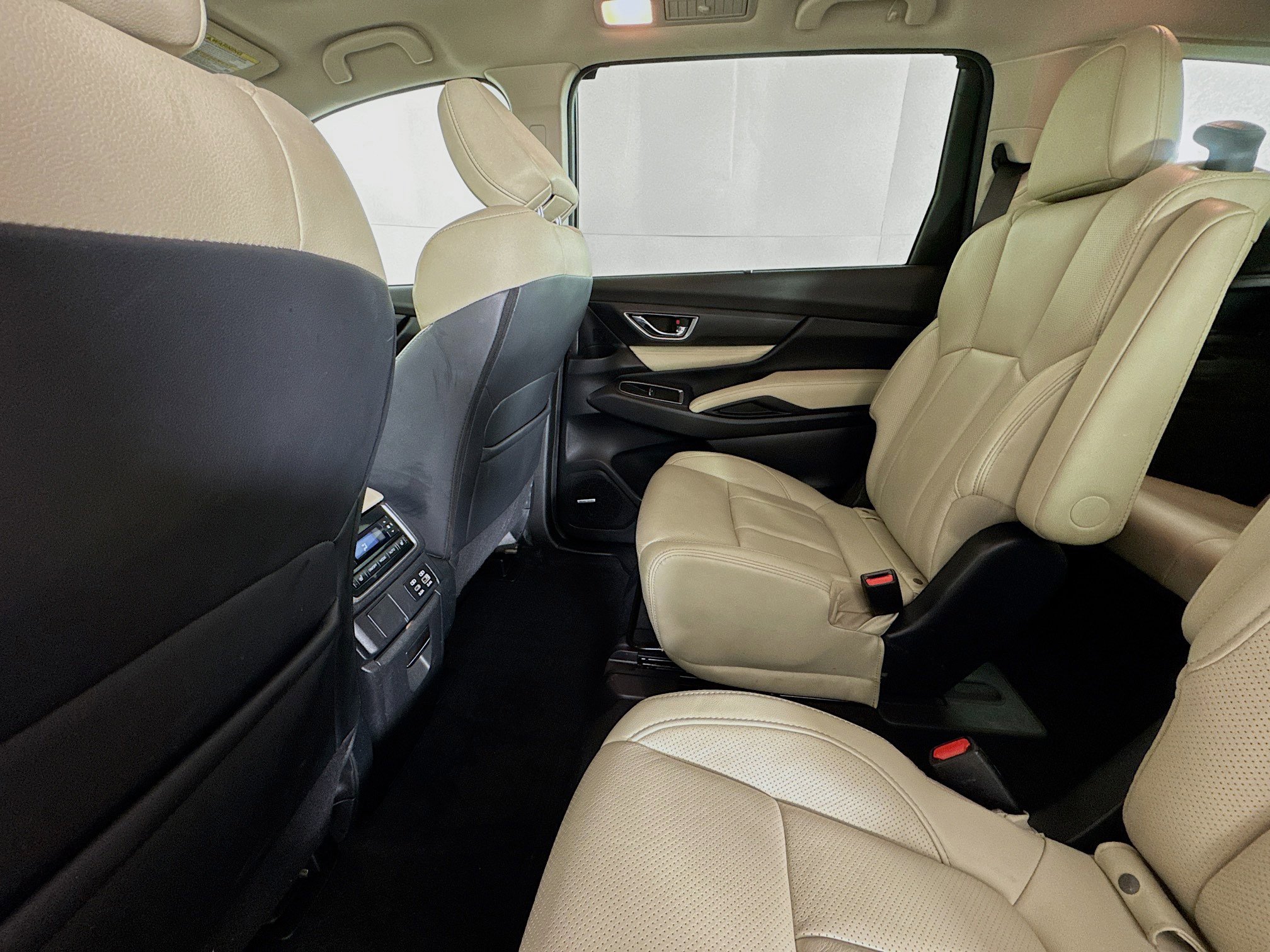 Used 2024 Subaru Ascent Limited w/ Technology Package AWD/4WD image 24