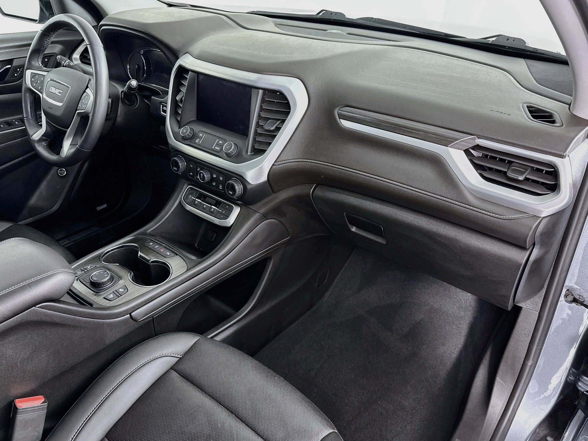 Used 2022 GMC Acadia SLT w/ Technology Package AWD/4WD image 32