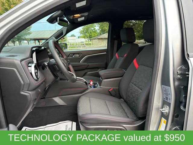 Used 2024 Chevrolet Colorado Z71 w/ Z71 Convenience Package 2 AWD/4WD image 3