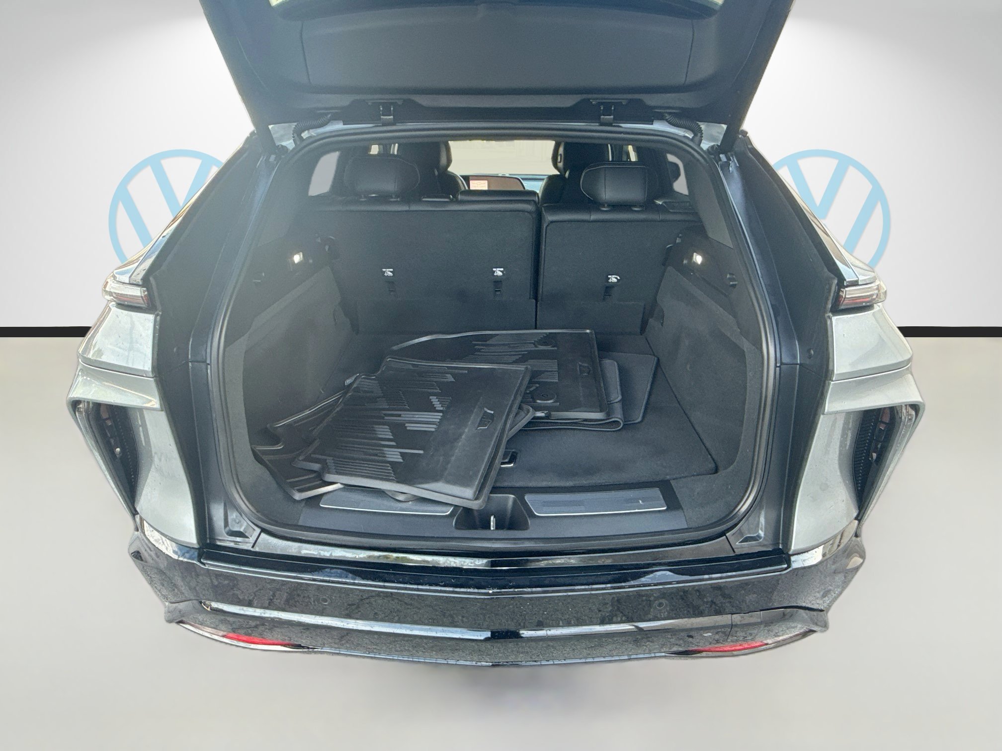 Used 2024 Cadillac Lyriq Sport RWD image 27