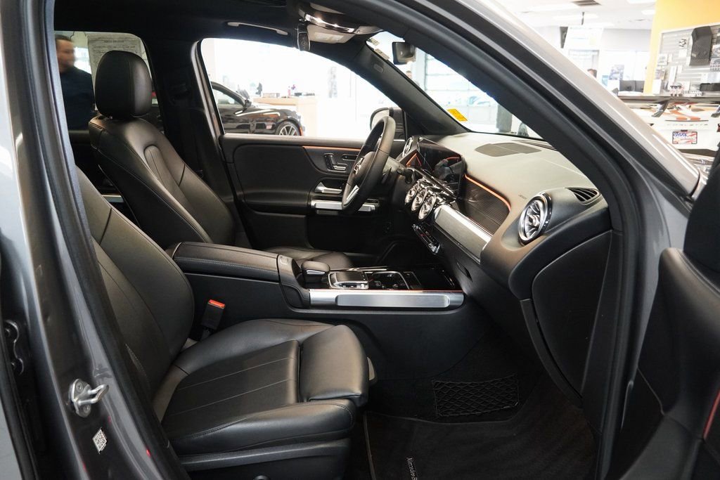 Used 2020 Mercedes-Benz GLB 250 4MATIC image 34
