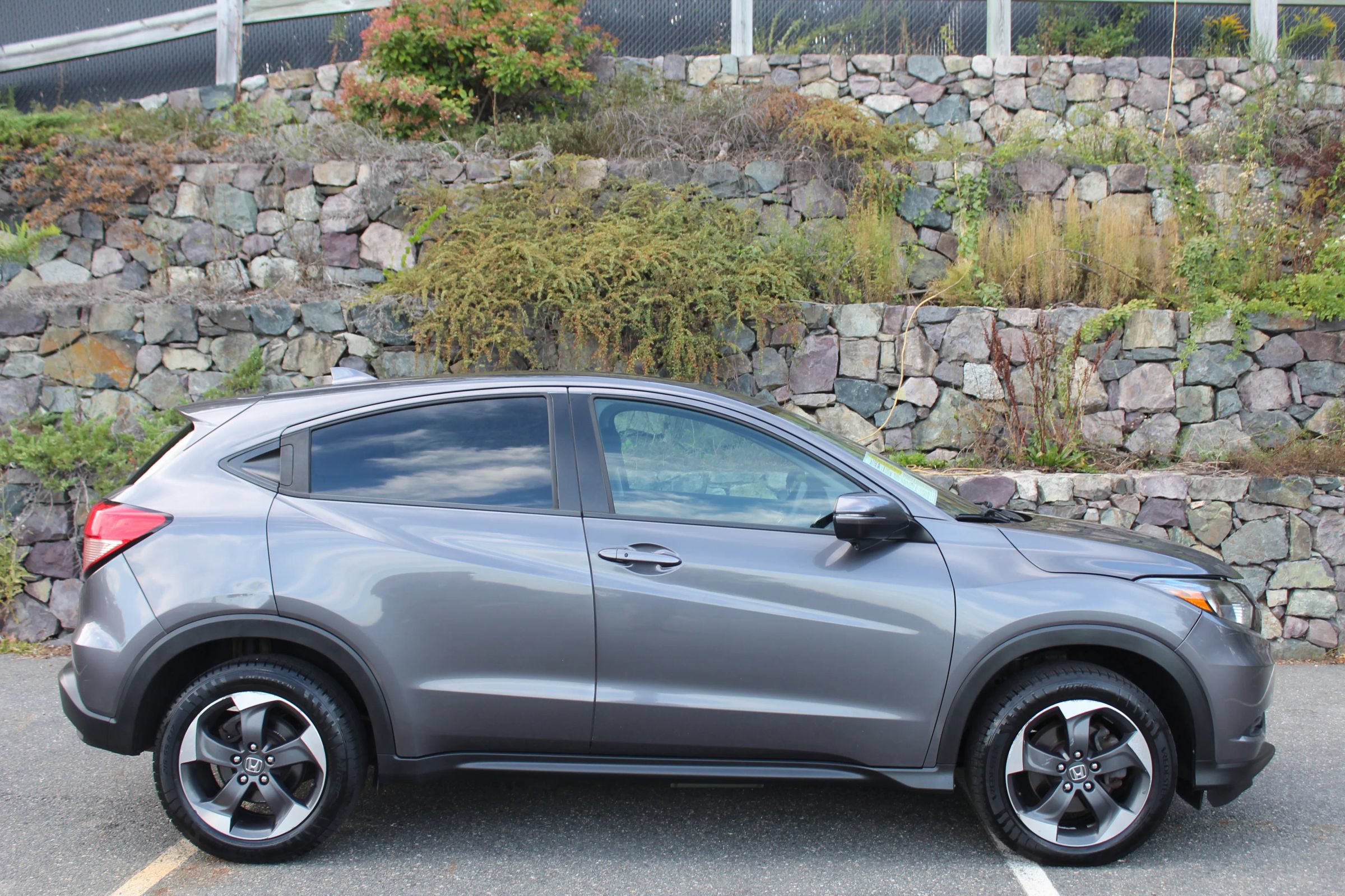 Used 2018 Honda HR-V EX image 5