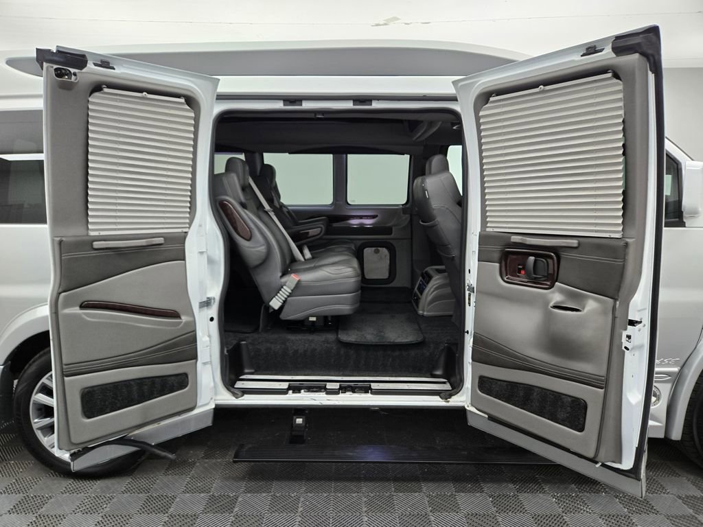 Used 2021 Chevrolet Express 2500 w/ Enhanced Convenience Package image 31