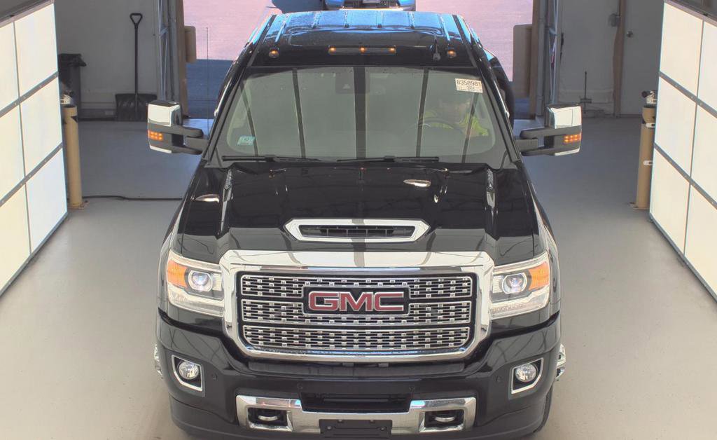 Used 2018 GMC Sierra 3500 Denali w/ Duramax Plus Package AWD/4WD image 2