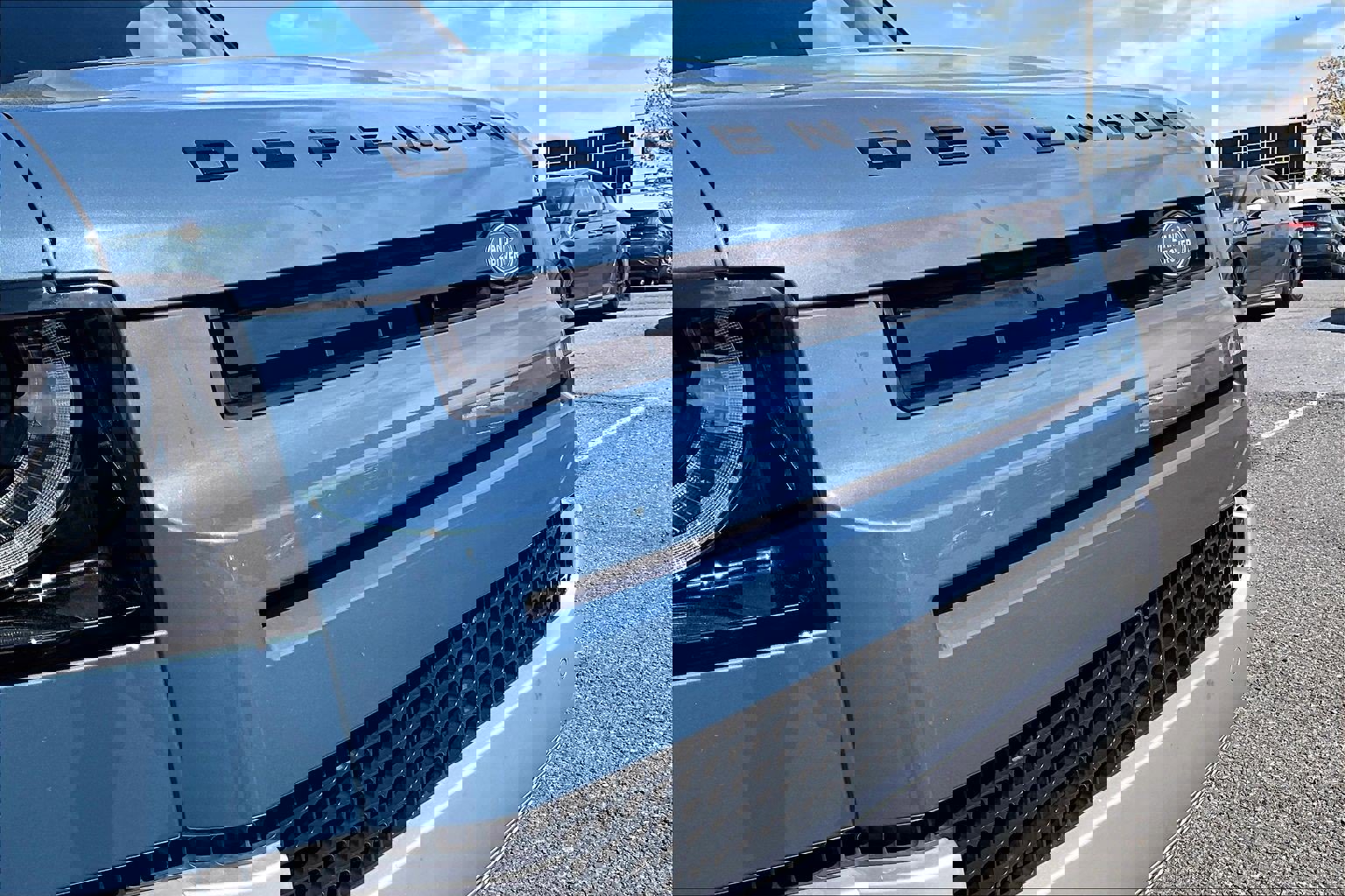 Used 2025 Land Rover Defender 110 S image 28