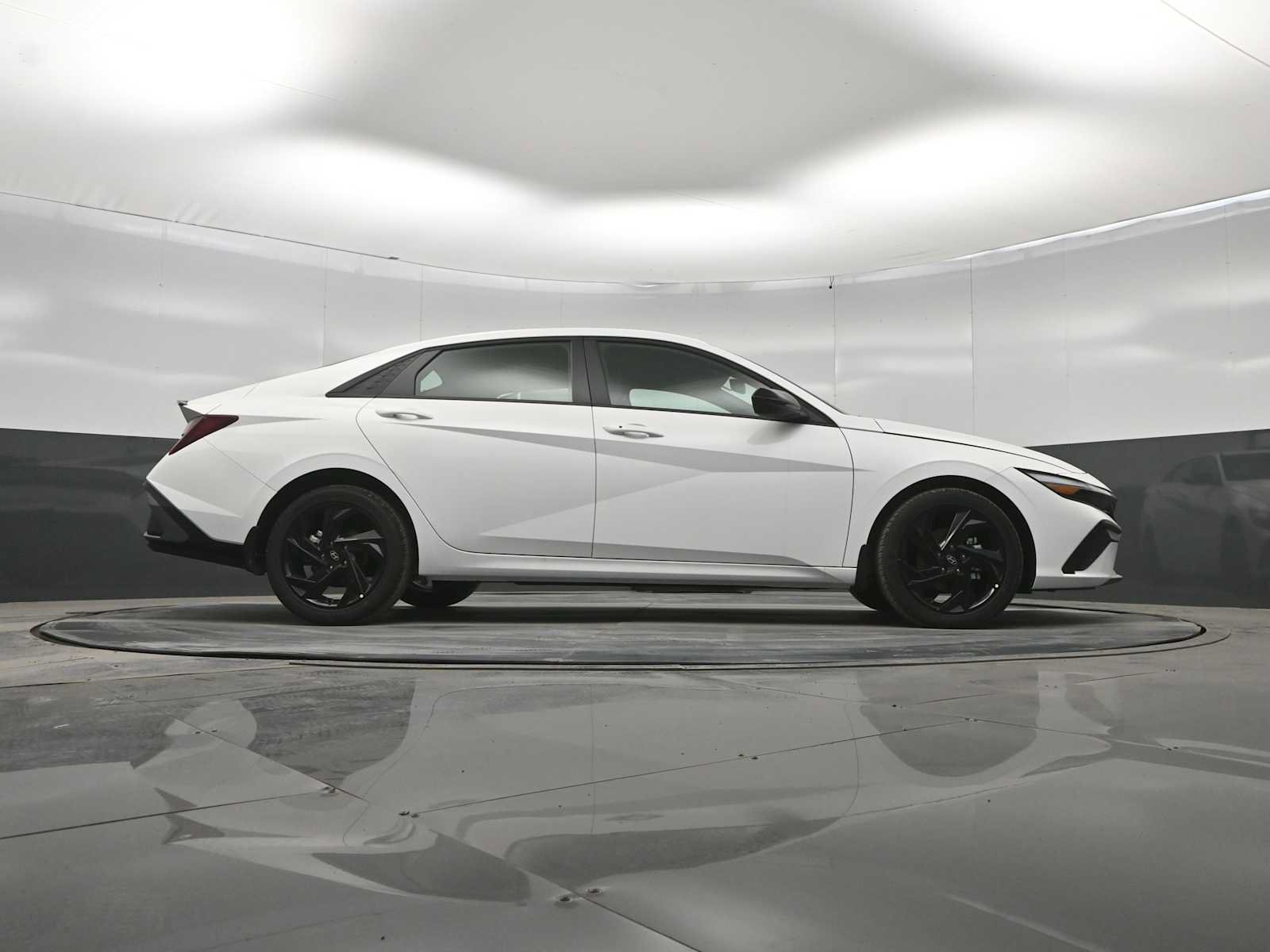 New 2026 Hyundai Elantra Sport FWD image 40