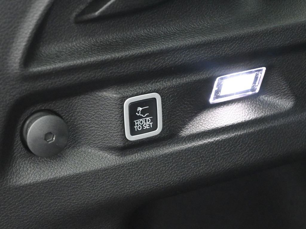 New 2025 Jeep Grand Cherokee L Limited w/ Black Appearance Package image 27