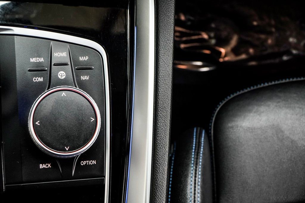 Used 2023 BMW Z4 M40i w/ Premium Package image 21