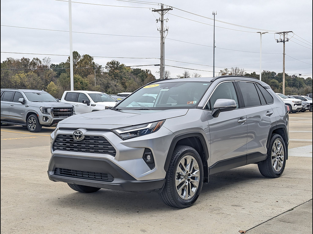 Used 2025 Toyota RAV4 XLE Premium w/ Weather Package