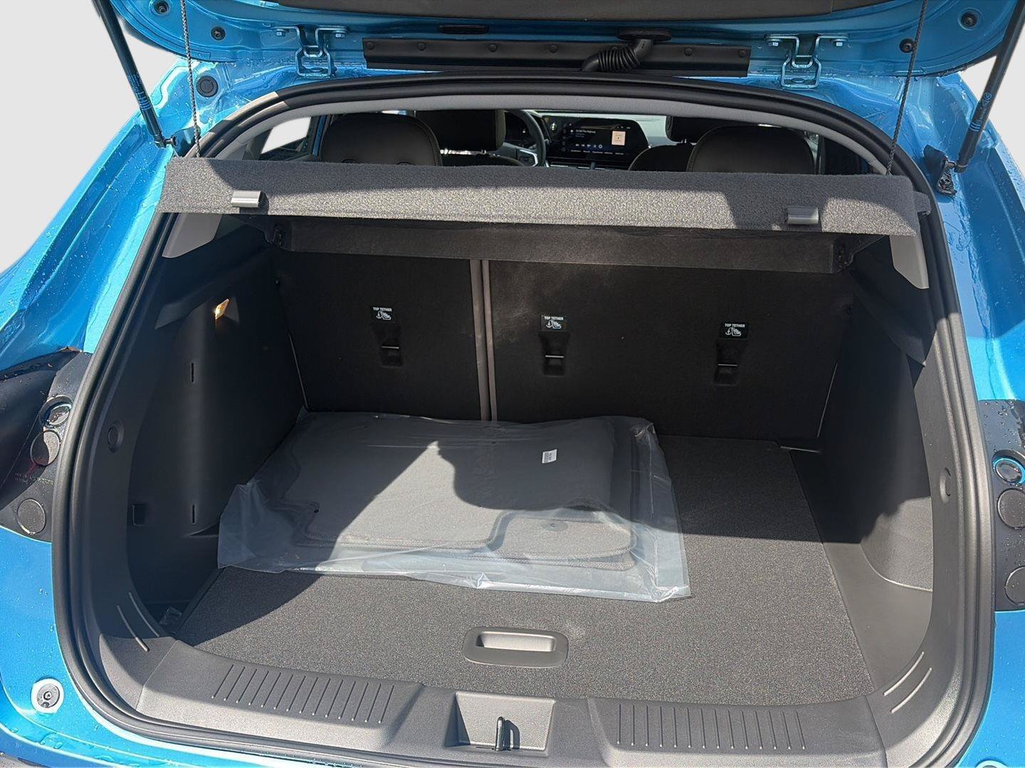 New 2026 Chevrolet Trax ACTIV w/ Sunroof Package FWD image 31