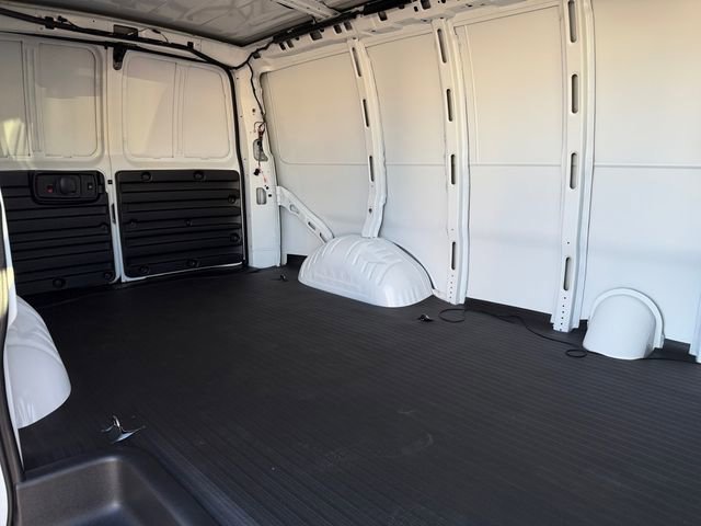 New 2025 Chevrolet Express 3500 w/ Driver Convenience Package image 32