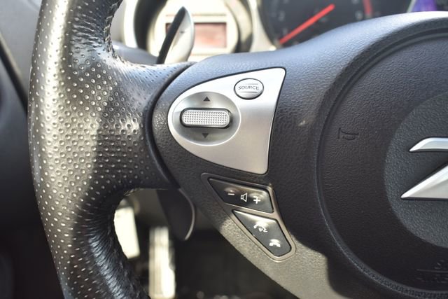 Used 2016 Nissan 370Z Roadster RWD image 22