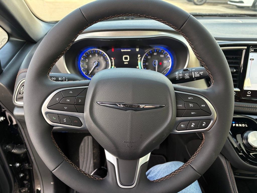 New 2026 Chrysler Pacifica Pinnacle w/ Trailer Tow Group image 18