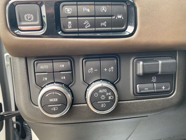 Used 2025 GMC Yukon Denali Ultimate image 22