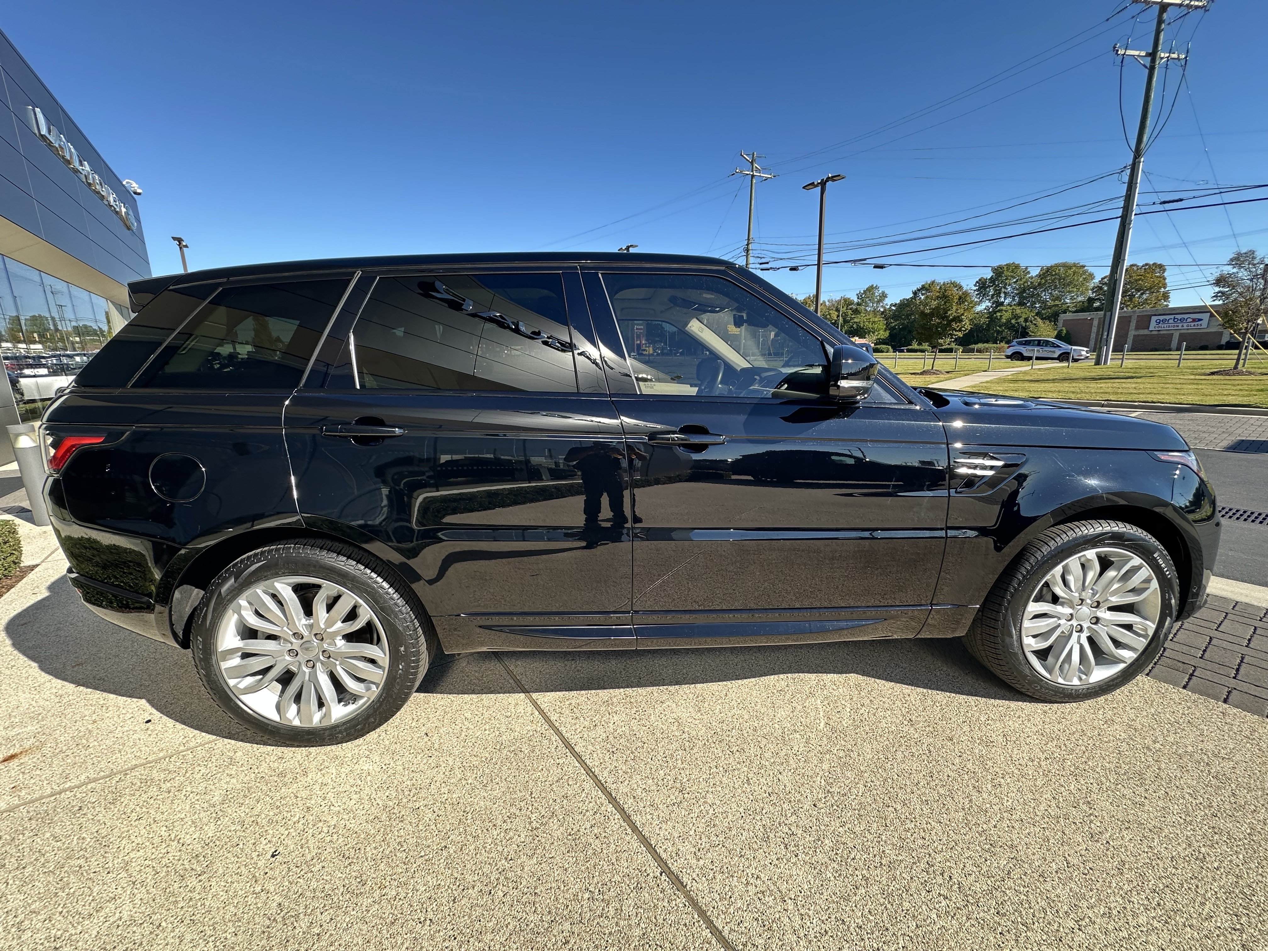 Used 2020 Land Rover Range Rover Sport HSE AWD/4WD image 8