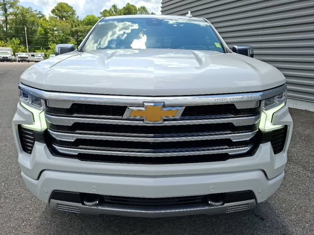 Used 2025 Chevrolet Silverado 1500 High Country w/ Technology Package AWD/4WD image 8