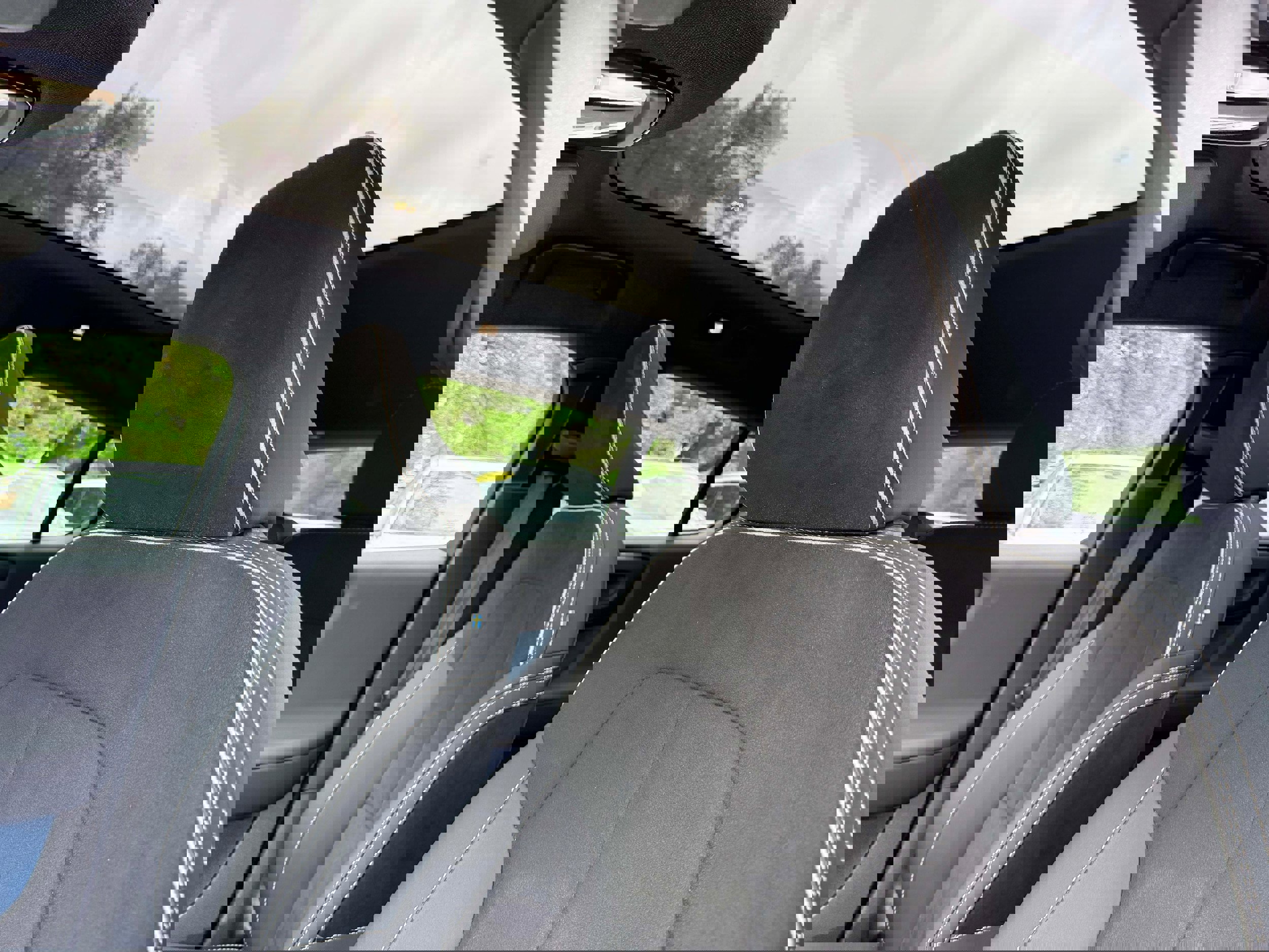 Certified 2023 Volvo C40 P8 Recharge Ultimate image 12