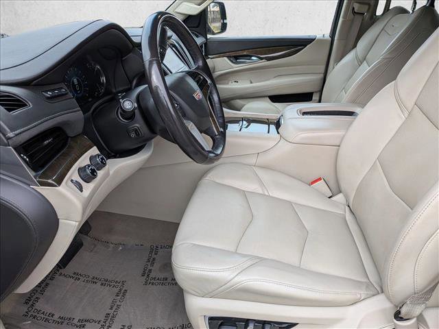 Used 2020 Cadillac Escalade ESV Premium Luxury image 11