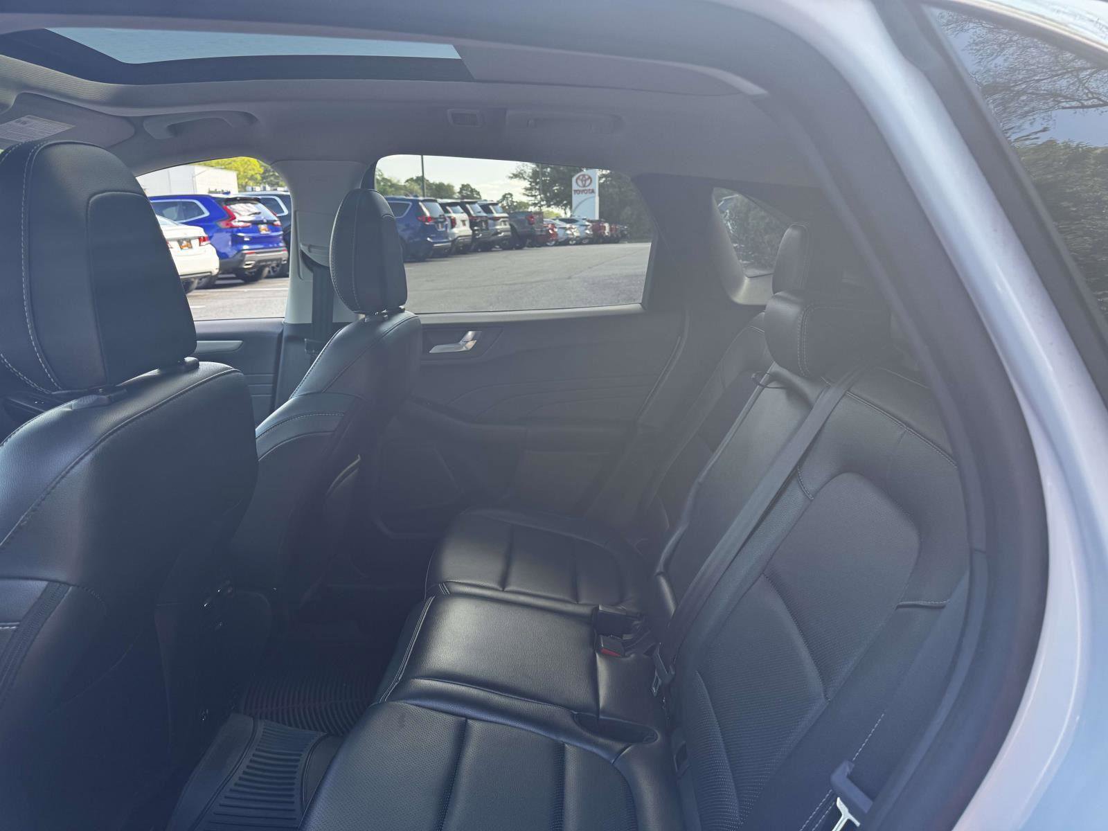 Used 2022 Ford Escape SEL AWD/4WD image 12