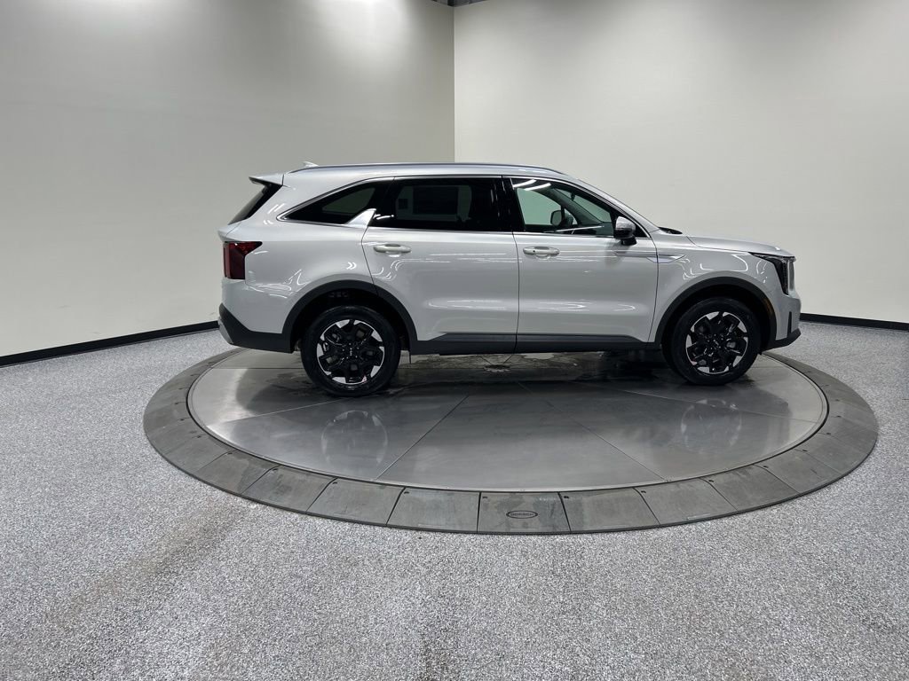 New 2026 Kia Sorento S image 4