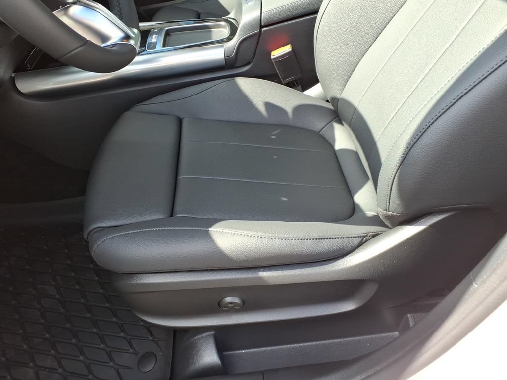 New 2026 Mercedes-Benz GLA 250 4MATIC image 15