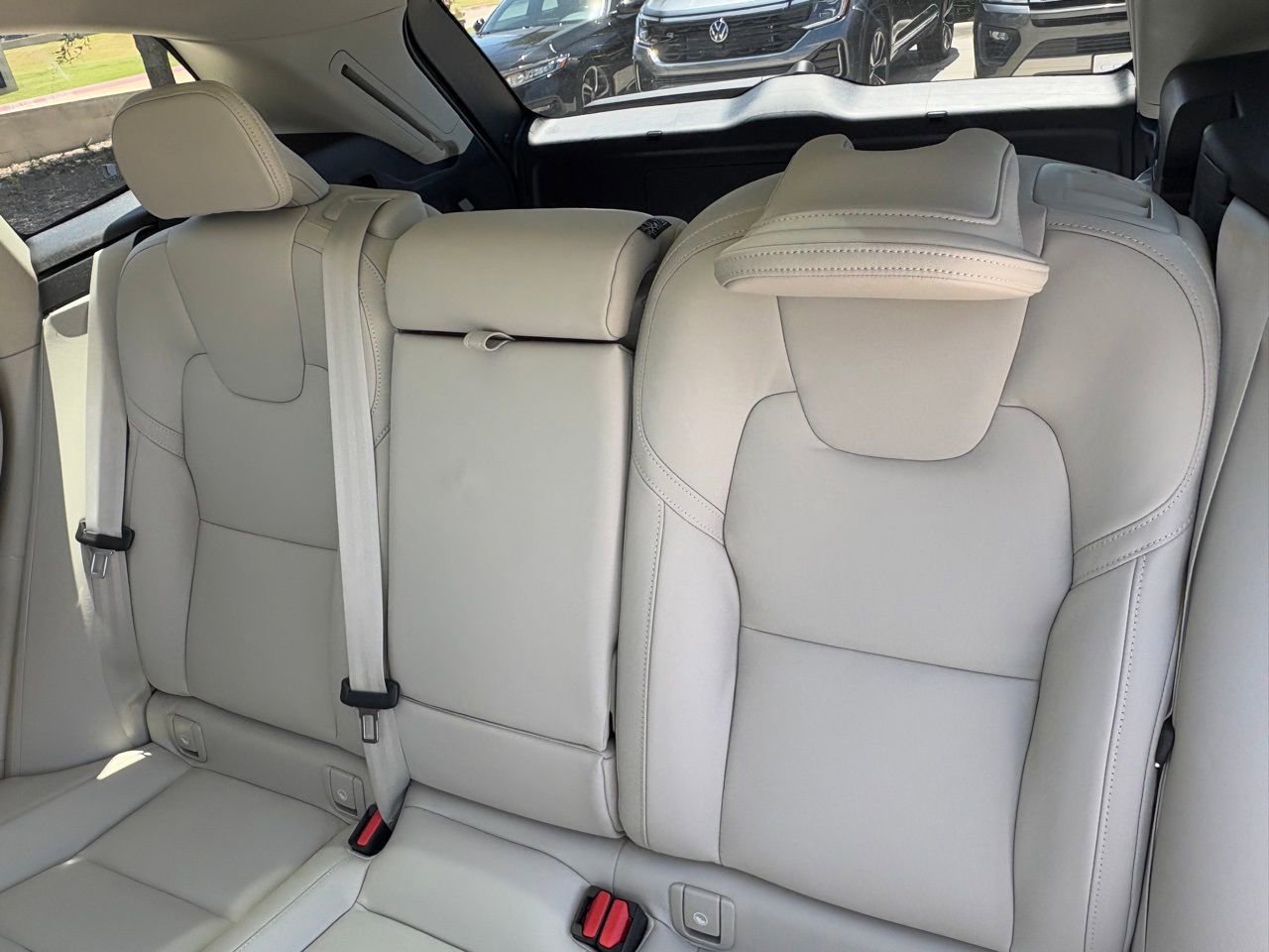 New 2026 Volvo XC60 T8 Ultra w/ Protection Package Premier image 24