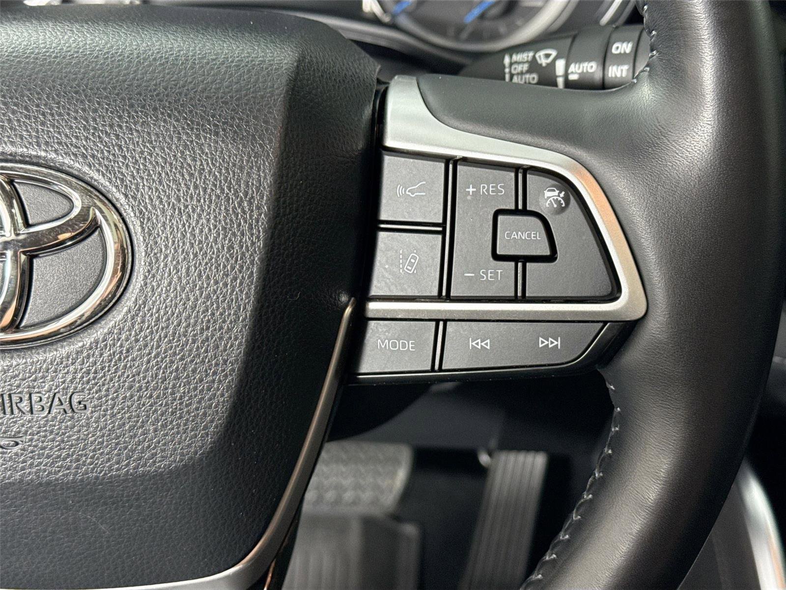 Used 2022 Toyota Highlander Platinum FWD image 20