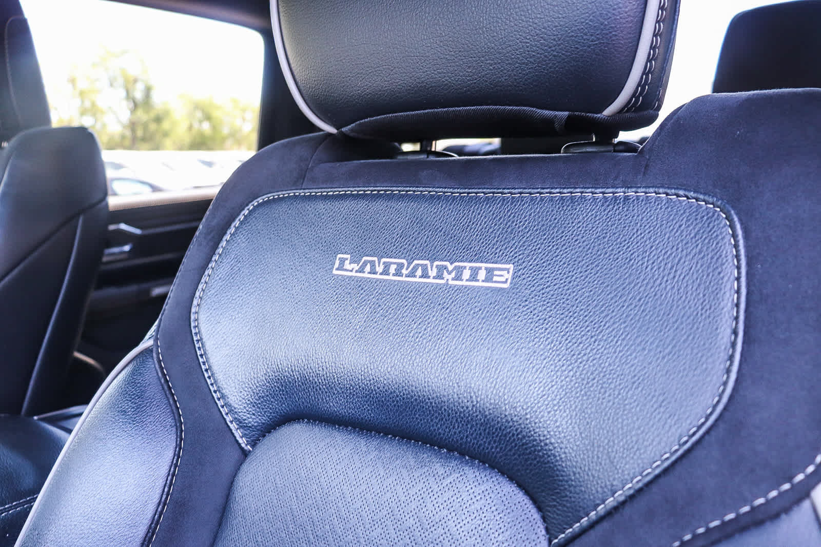 Used 2024 RAM 1500 Laramie AWD/4WD image 25