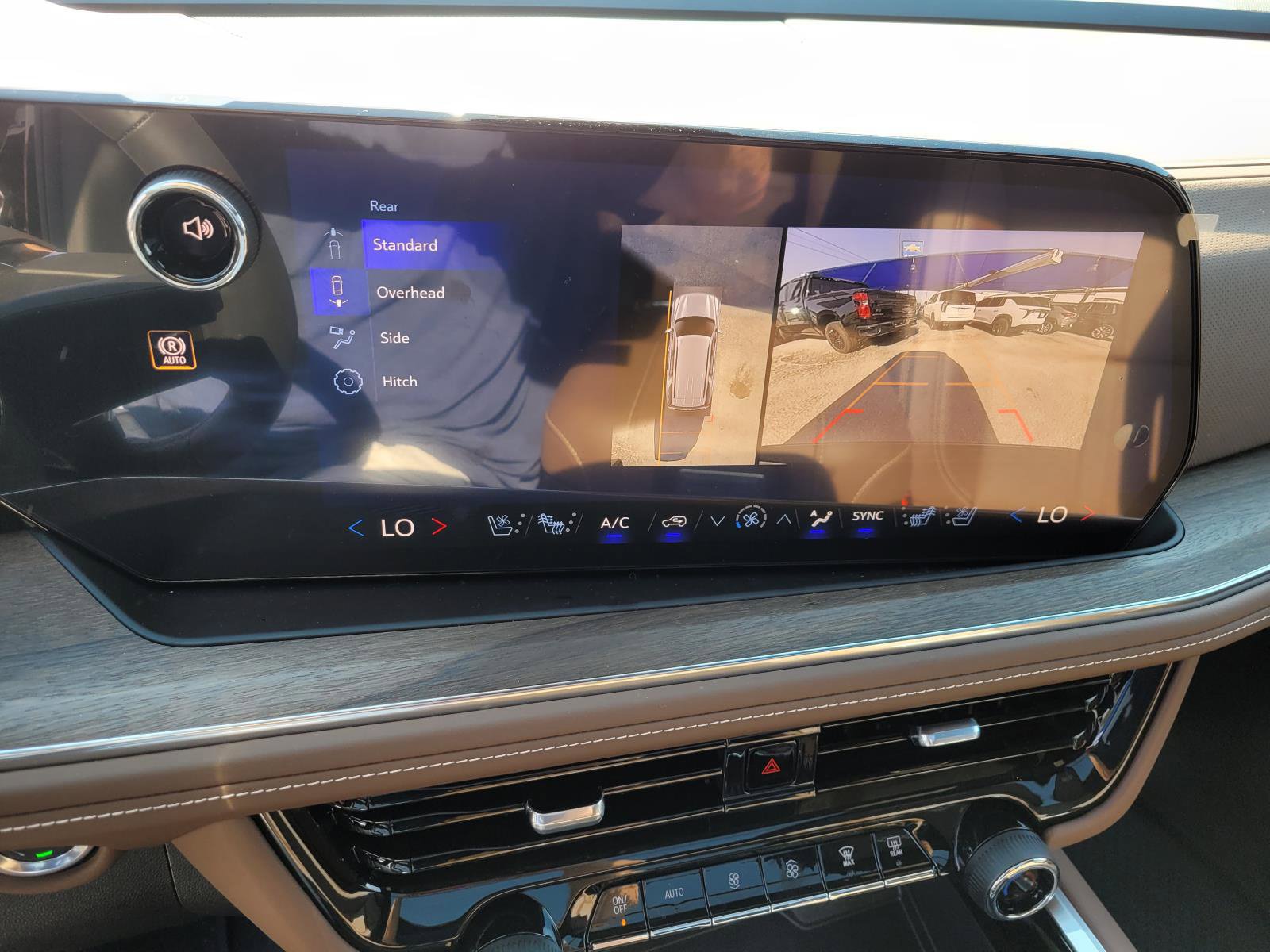 New 2026 Chevrolet Tahoe High Country AWD/4WD image 16