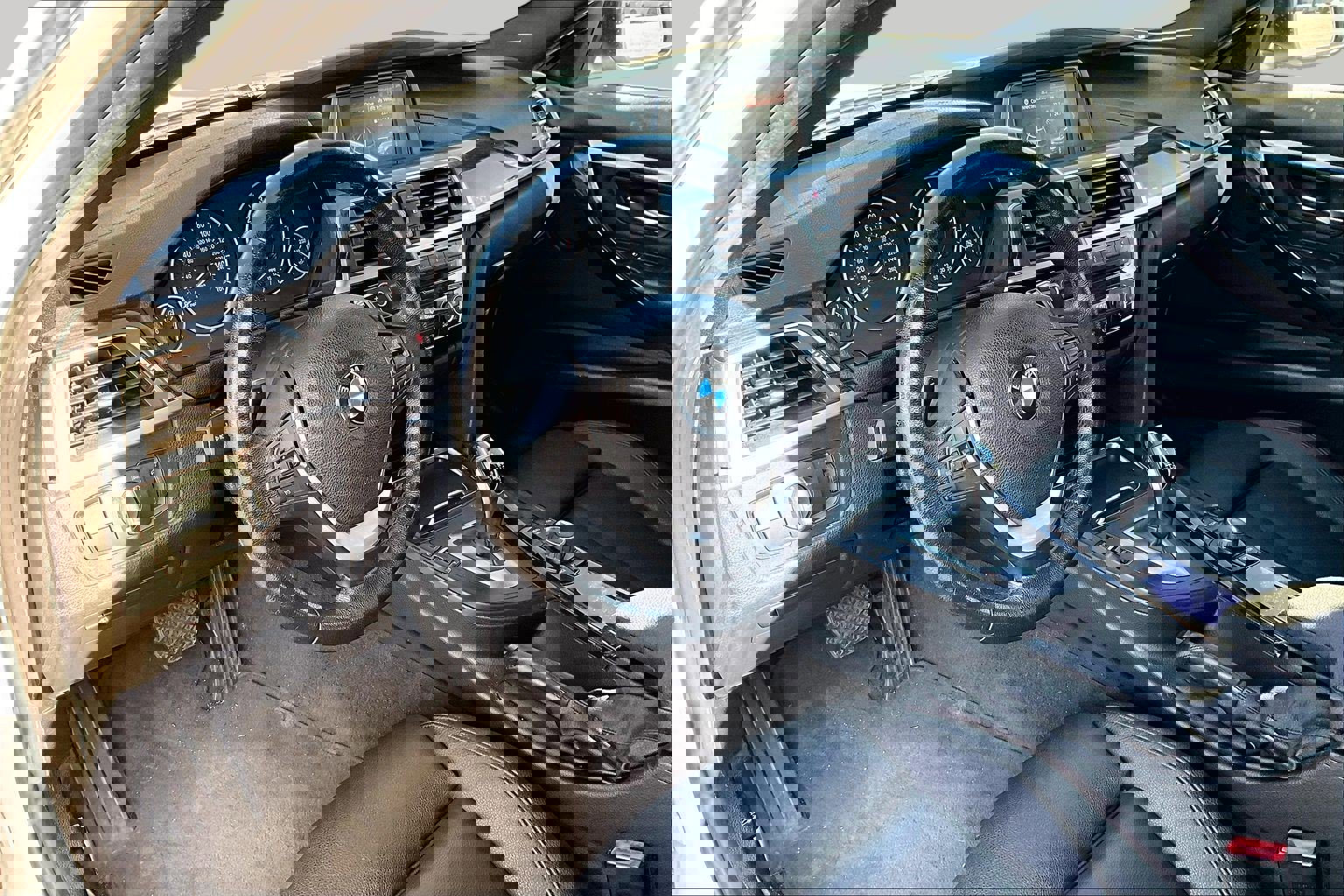 Used 2018 BMW 330i Sedan w/ Convenience Package image 12