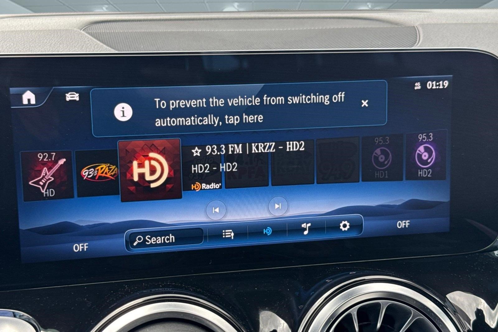 Certified 2024 Mercedes-Benz GLB 250 image 25