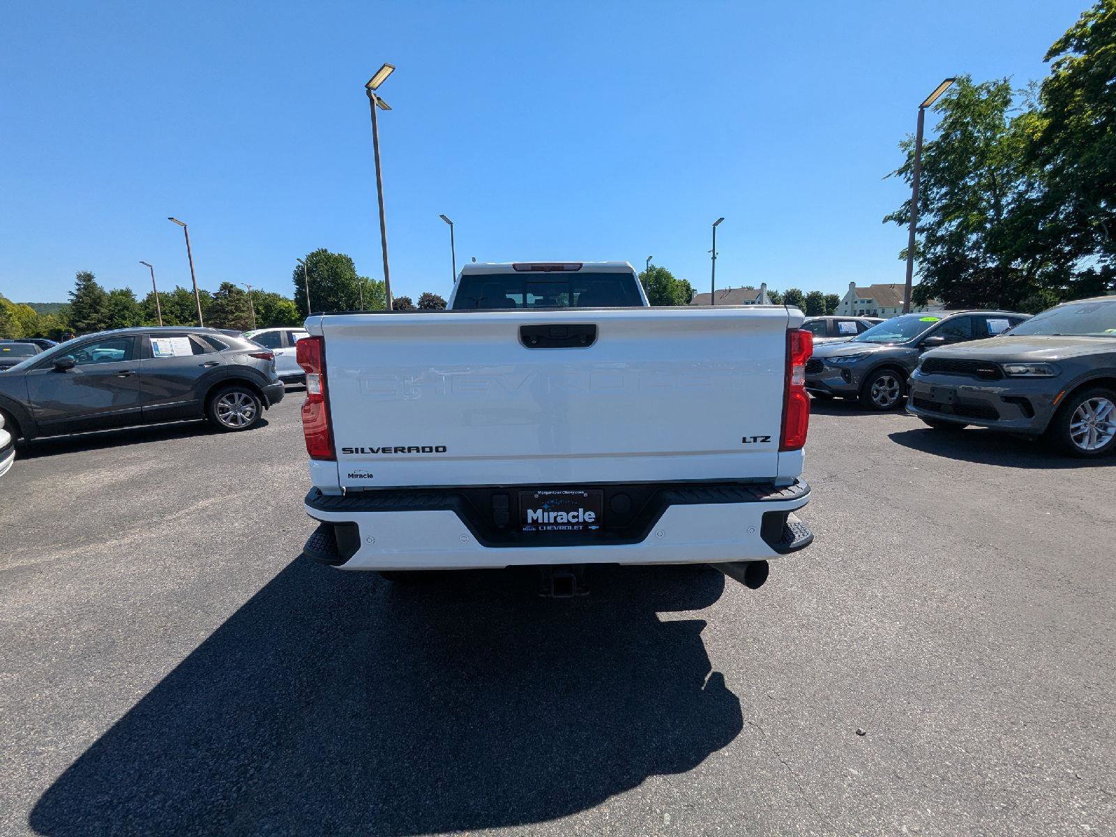 Used 2022 Chevrolet Silverado 2500 LTZ w/ LTZ Plus Package AWD/4WD image 6