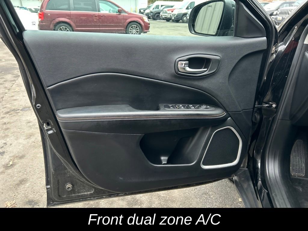 Used 2020 Jeep Compass Latitude image 12