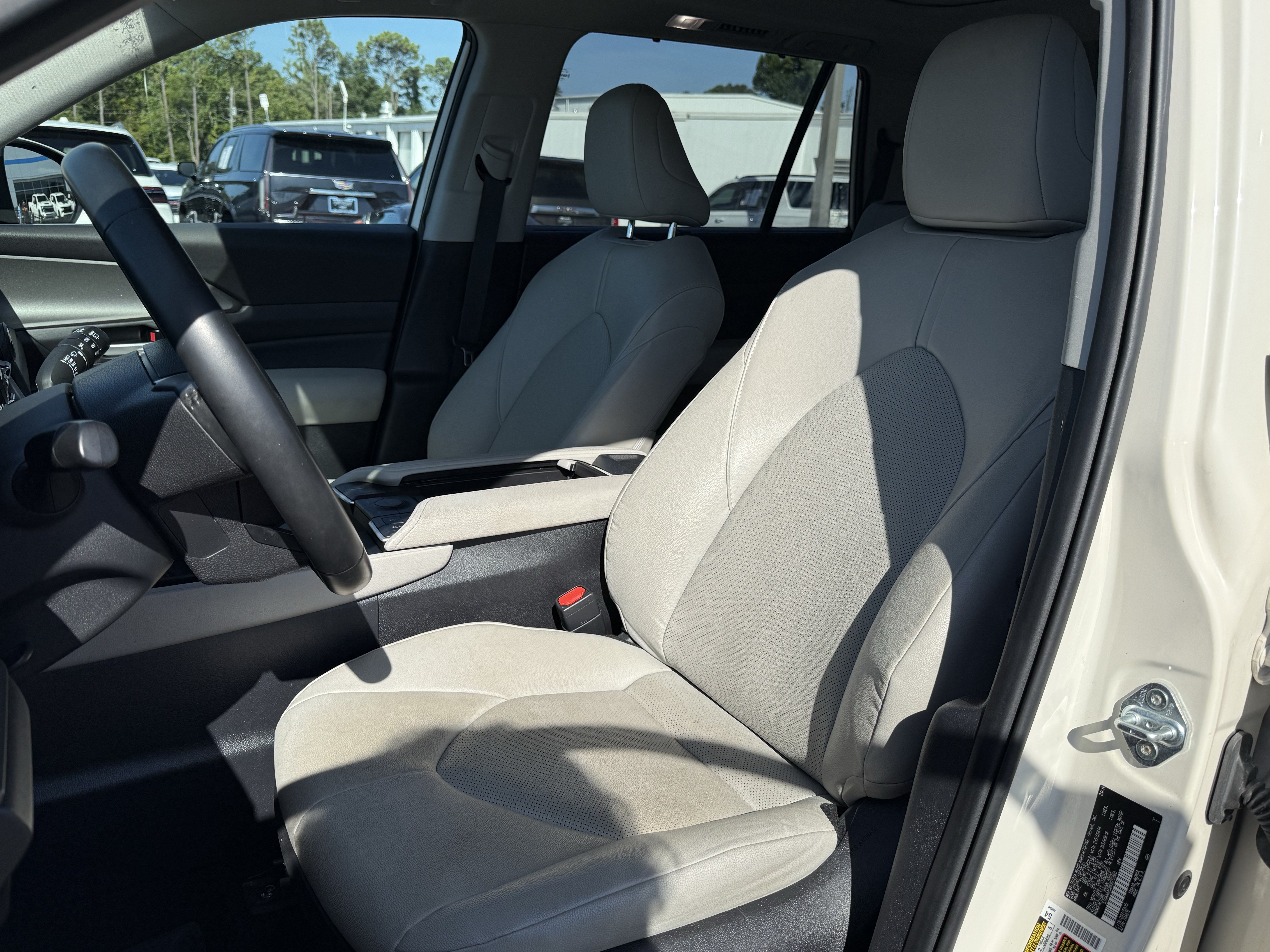 Used 2024 Toyota Grand Highlander FWD image 16