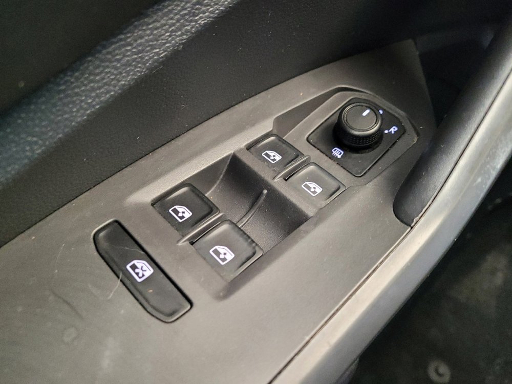 Used 2019 Volkswagen Jetta S w/ Driver Assistance Package image 27