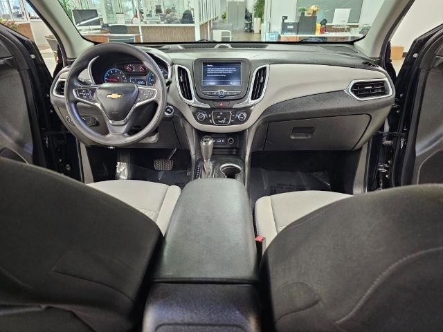 Used 2021 Chevrolet Equinox LS w/ LS Convenience Package FWD image 9