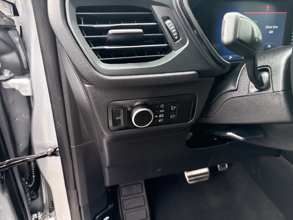 Used 2023 Ford Escape ST-Line w/ Tech Pack #1 AWD/4WD image 15