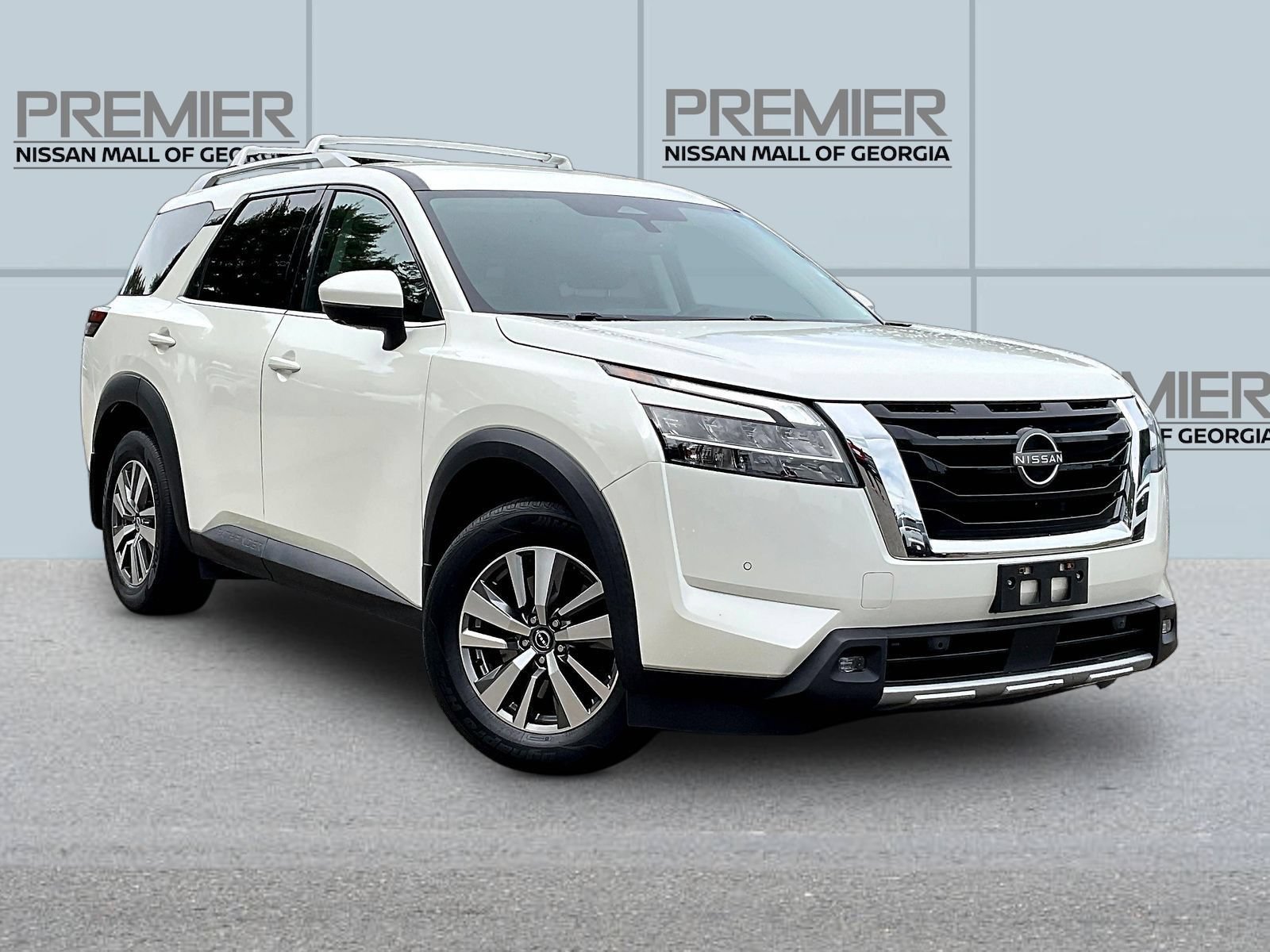 Certified 2022 Nissan Pathfinder SL AWD/4WD image 3