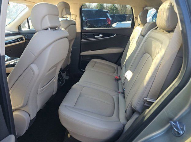 Used 2023 Lincoln Nautilus Reserve w/ Equipment Group 201A AWD/4WD image 5