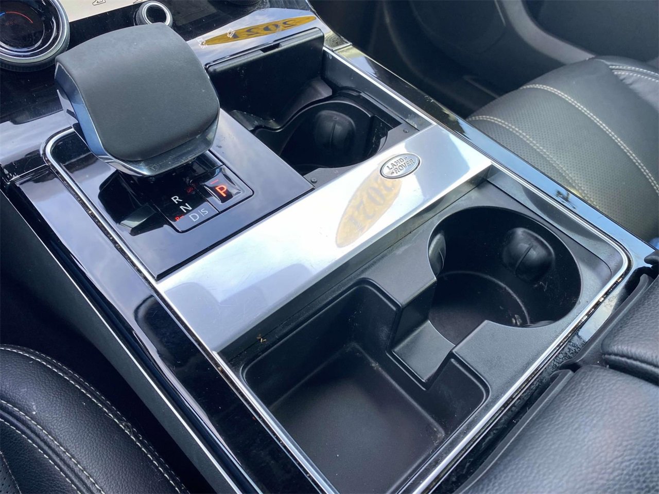 Used 2021 Land Rover Range Rover Velar R-Dynamic S image 31
