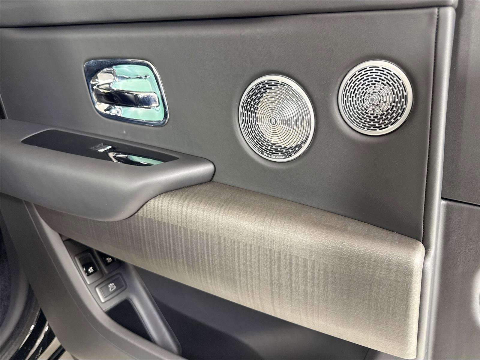 Used 2025 Rolls-Royce Cullinan AWD/4WD image 24