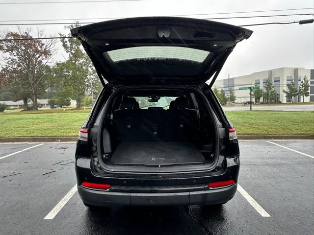 Used 2023 Jeep Grand Cherokee Altitude image 14