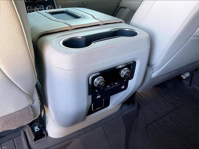 Used 2023 GMC Yukon Denali AWD/4WD image 24
