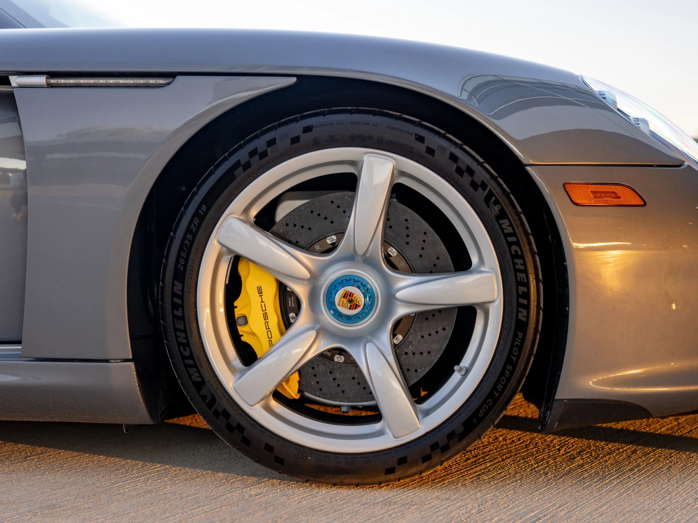 Used 2004 Porsche Carrera GT RWD image 29