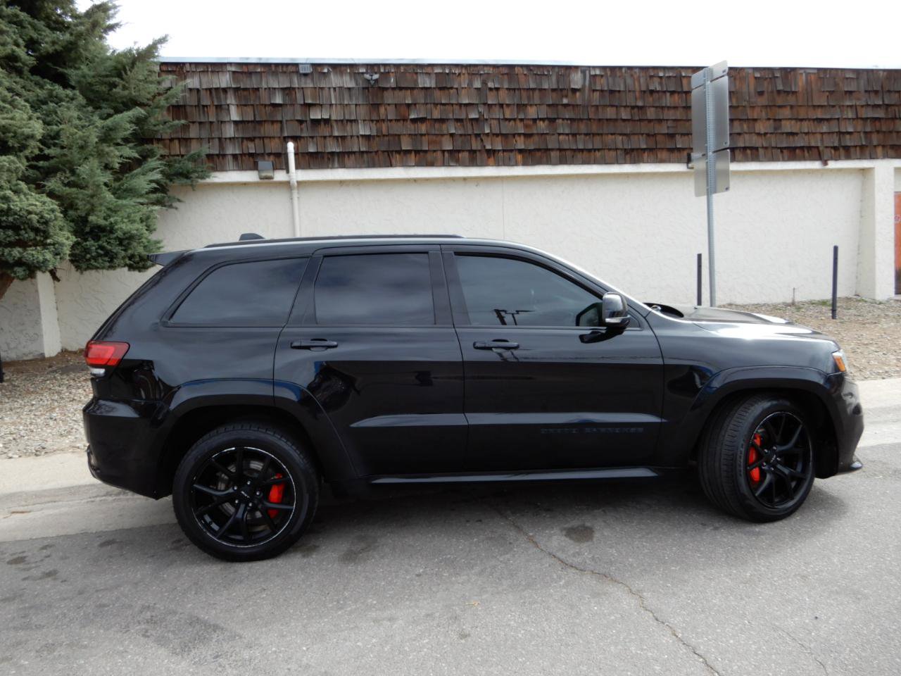 Used 2018 Jeep Grand Cherokee SRT image 4