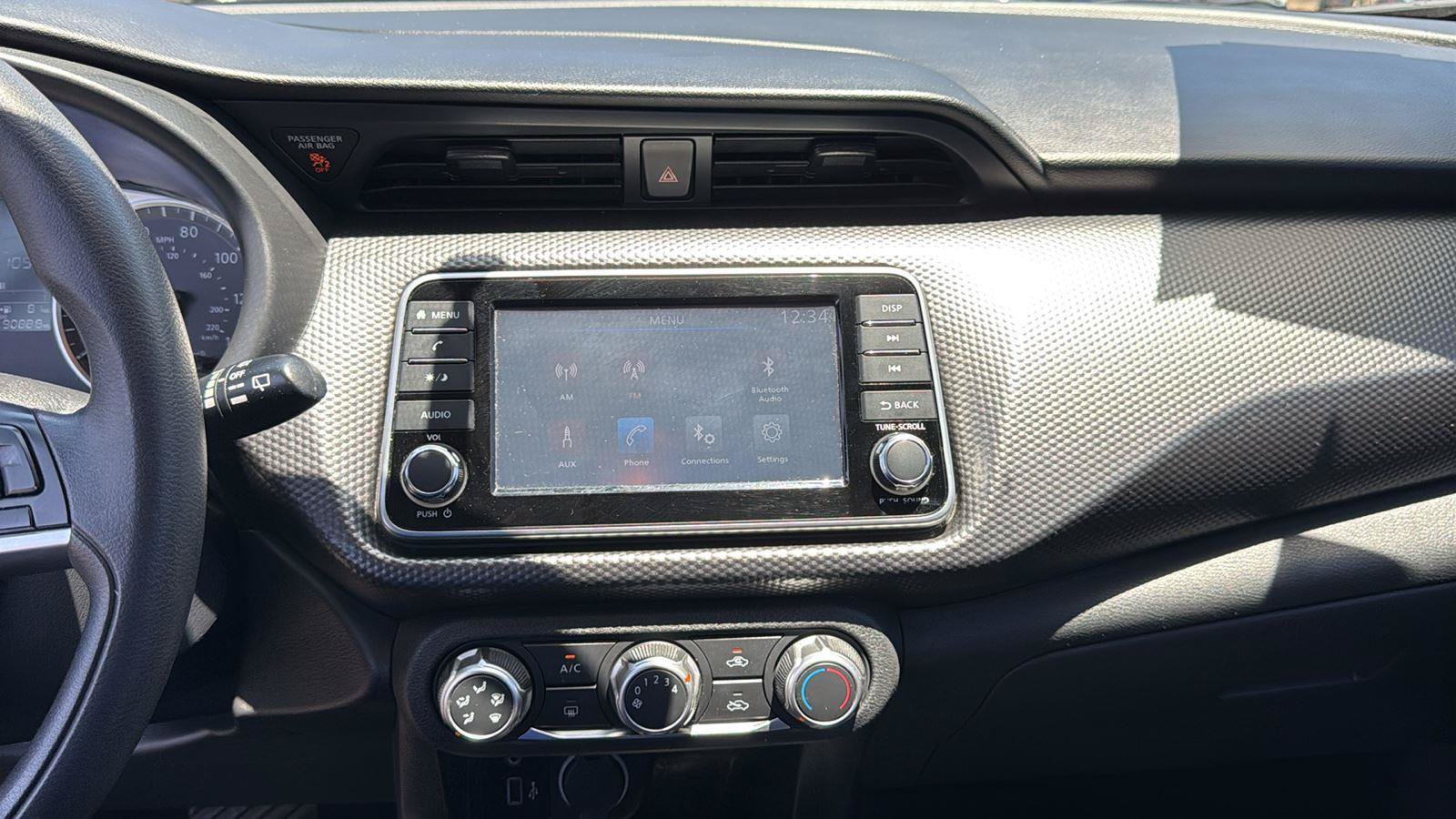 Used 2018 Nissan Kicks S FWD image 15