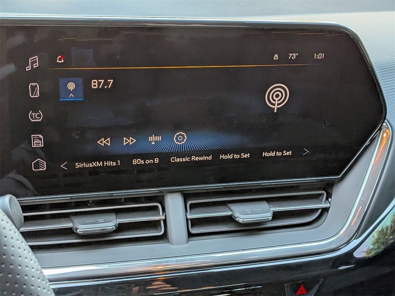New 2026 Chevrolet Trax RS w/ Sunroof Package FWD image 17