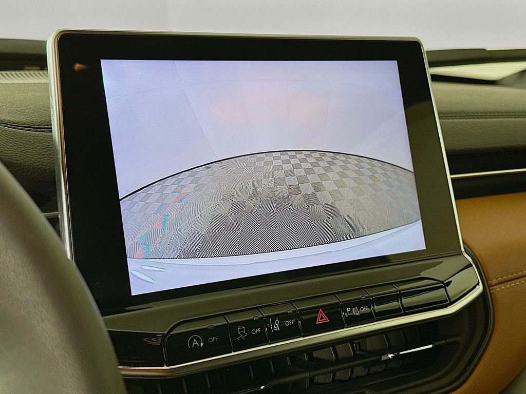 Certified 2024 Jeep Compass Limited image 21